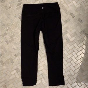 Lululemon Cropped Wunder Under Leggings